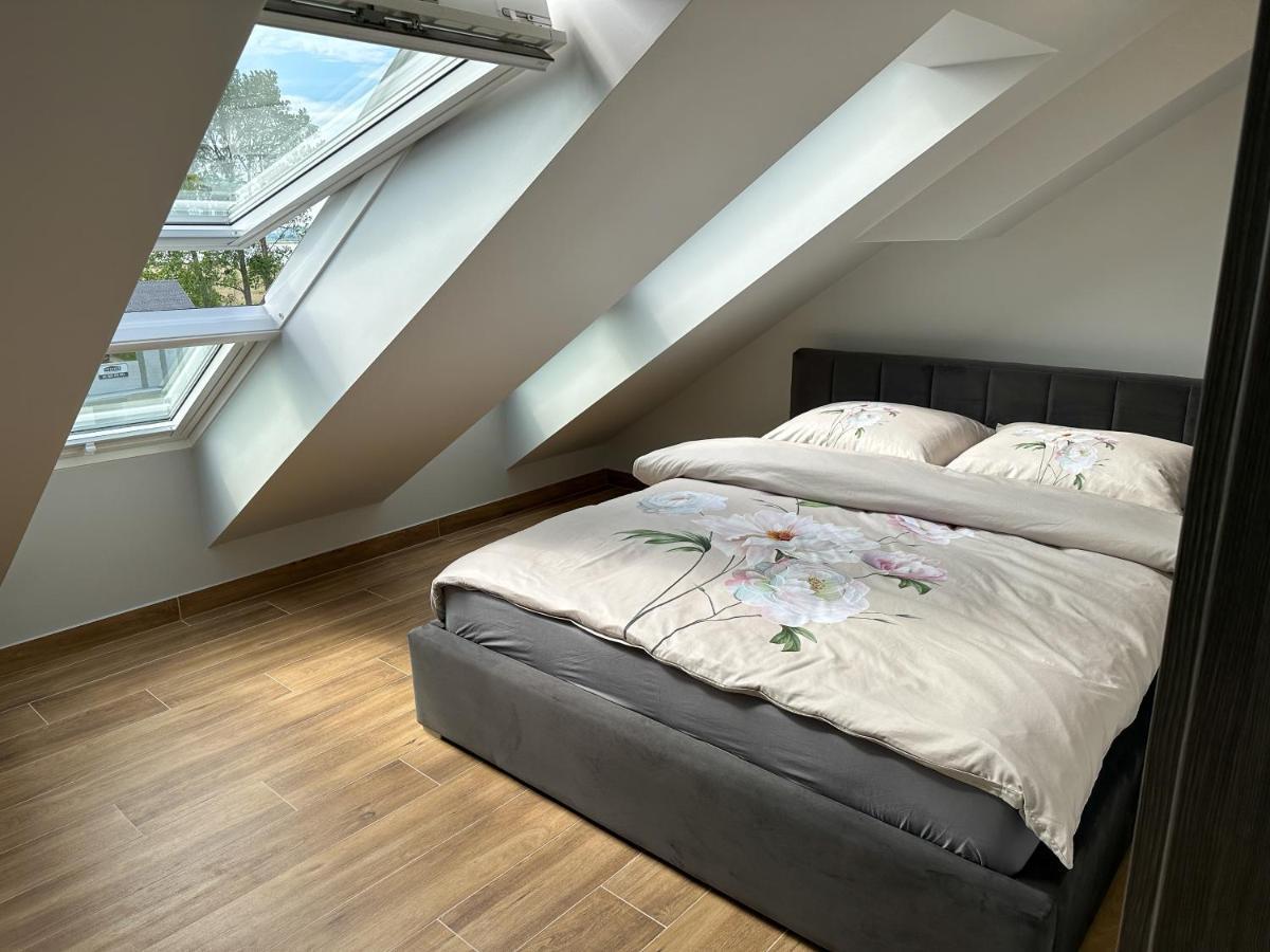 Pod Czworka Hotel Рева Екстериор снимка