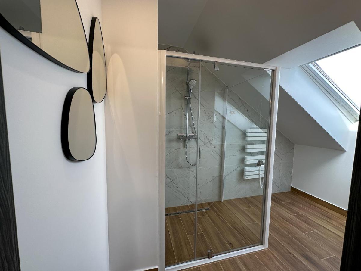 Pod Czworka Hotel Рева Екстериор снимка