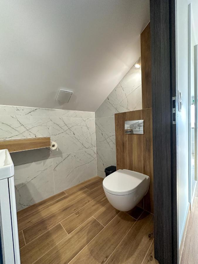 Pod Czworka Hotel Рева Екстериор снимка