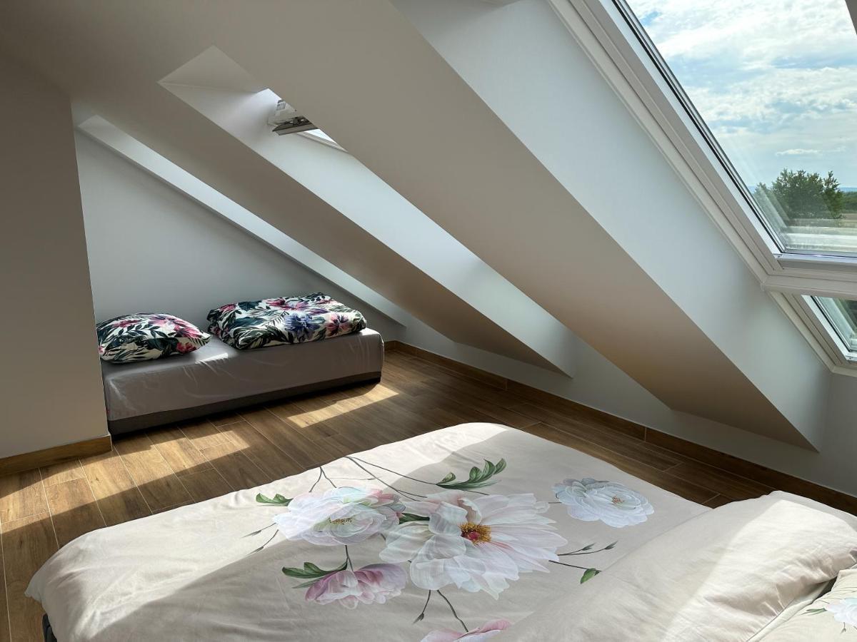 Pod Czworka Hotel Рева Екстериор снимка